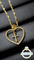Gargantilla con Corazón y cruz ✝️✨️