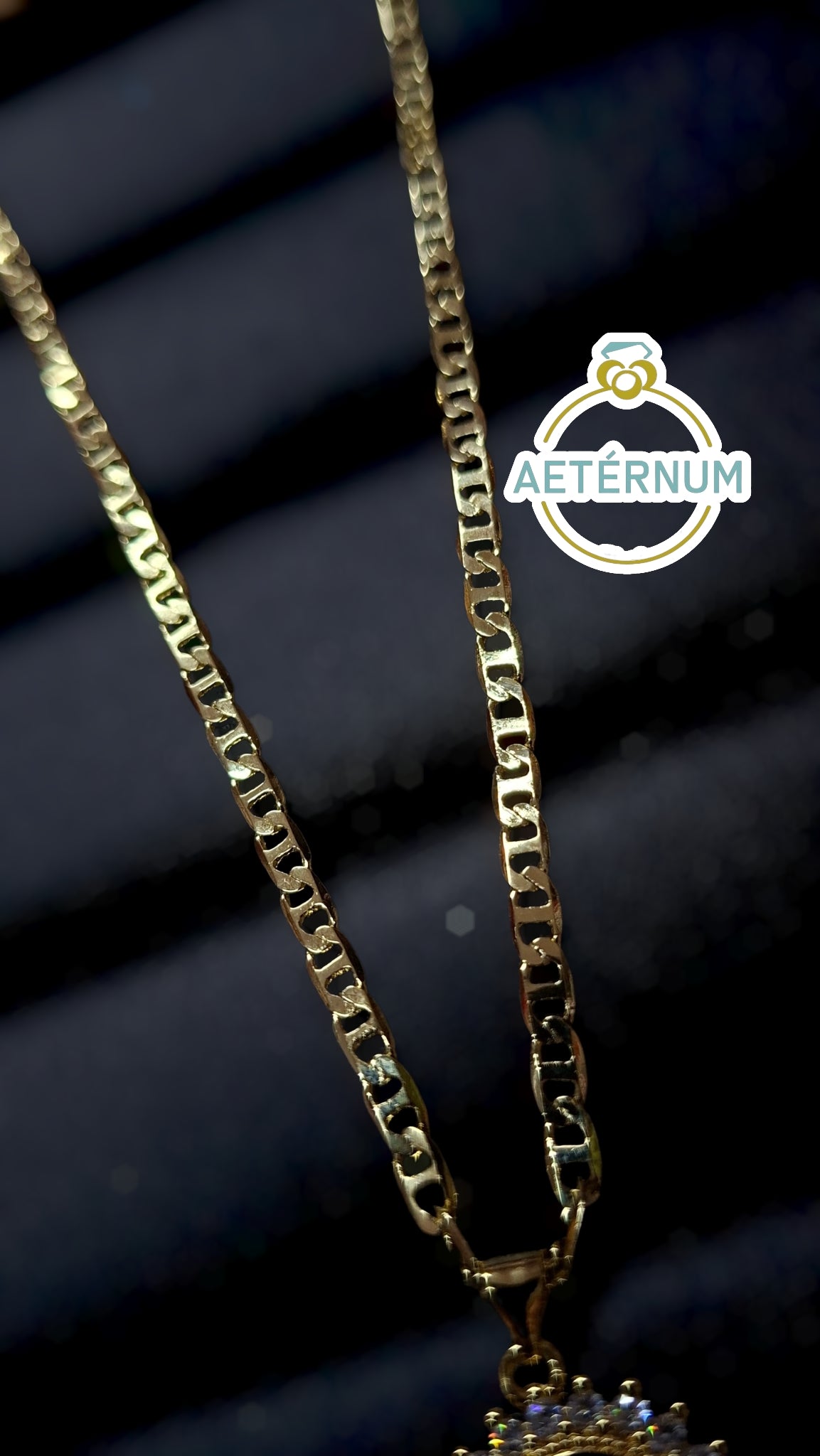 Cadena con dije de San Benito✝️