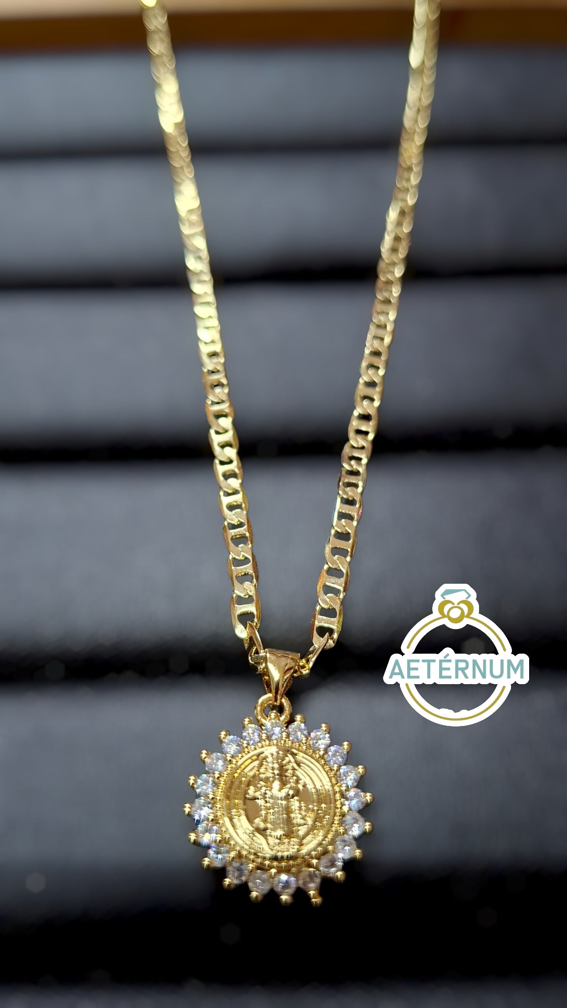 Cadena con dije de San Benito✝️