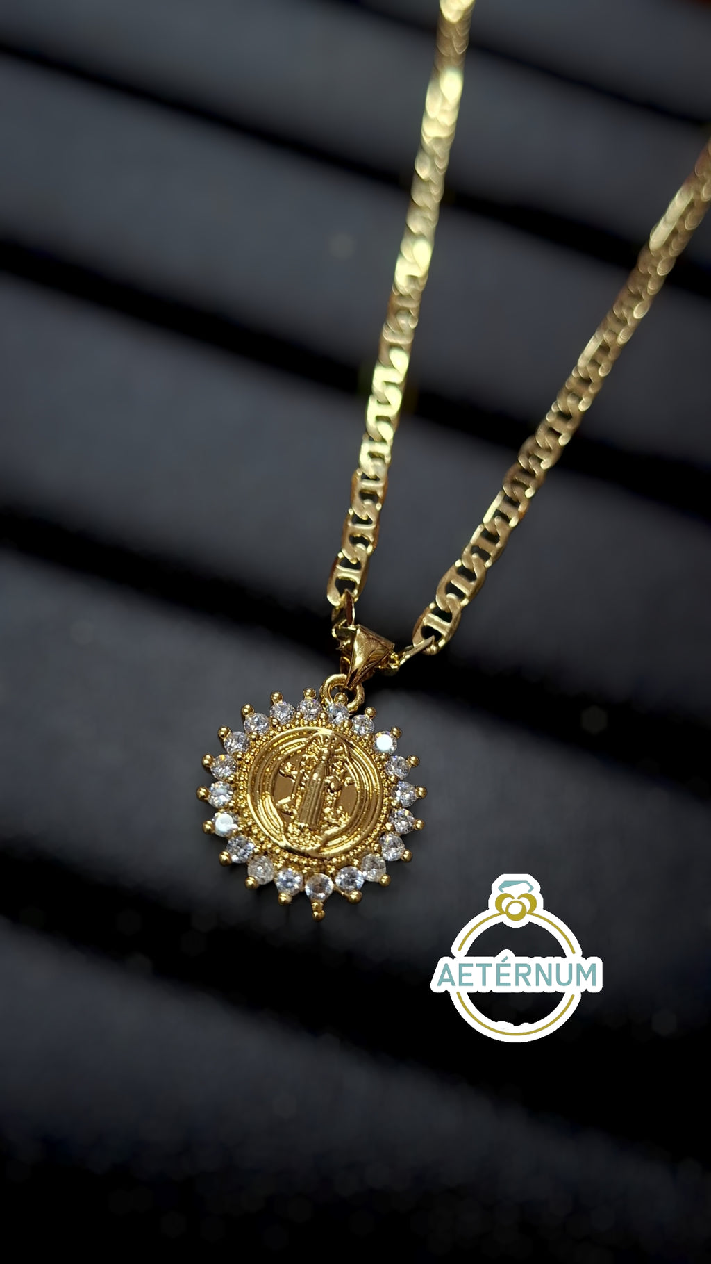 Cadena con dije de San Benito✝️