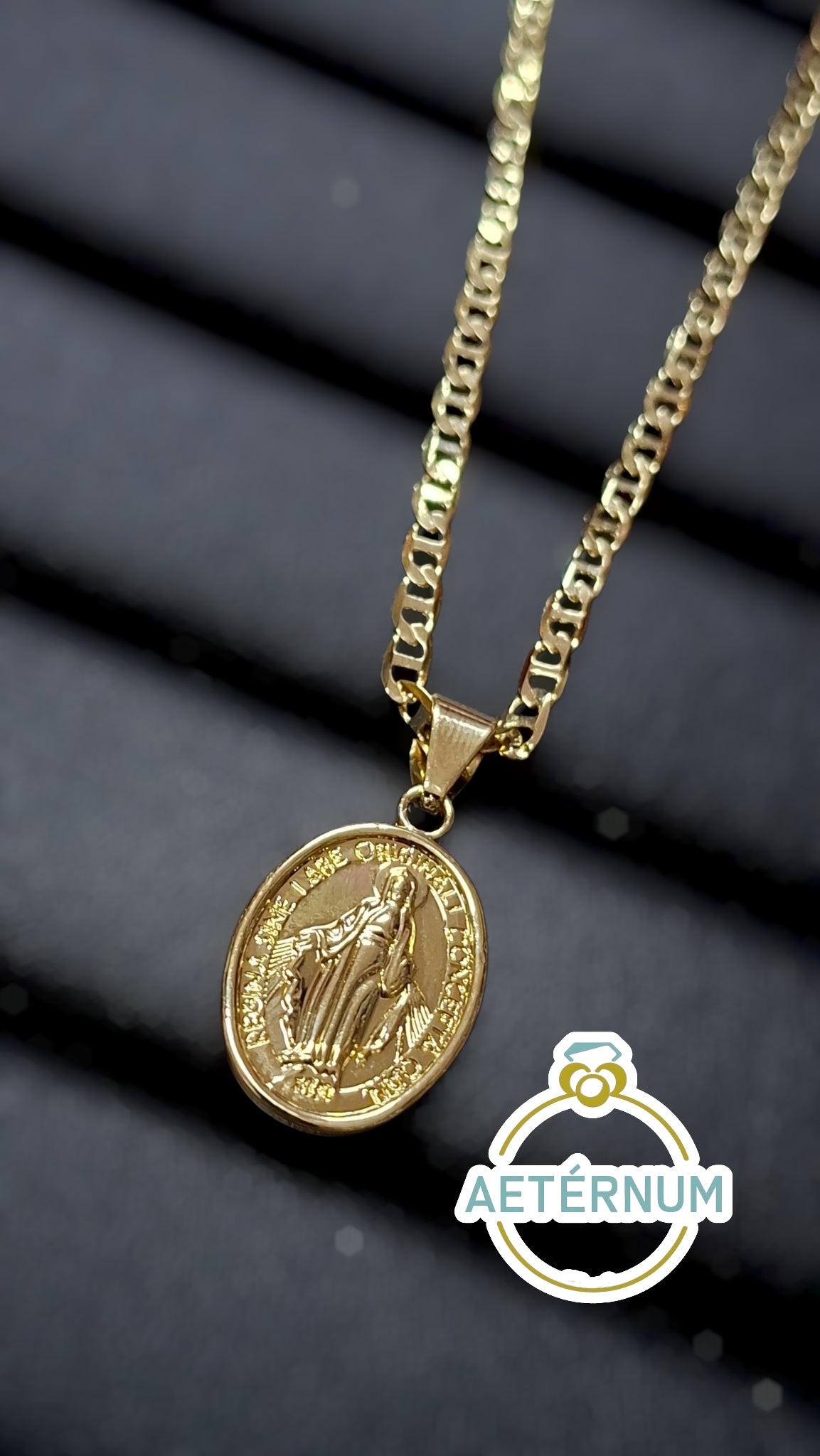 Cadena con dije de la Medalla milagrosa✝️