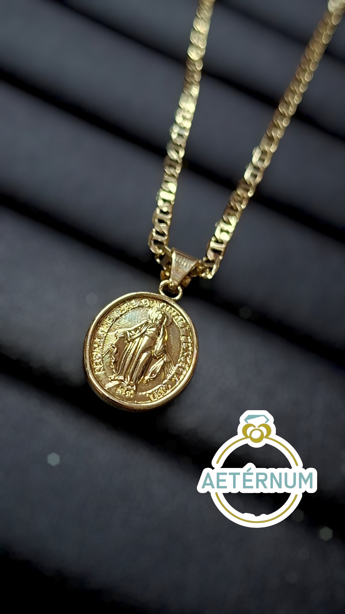 Cadena con dije de la Medalla milagrosa✝️
